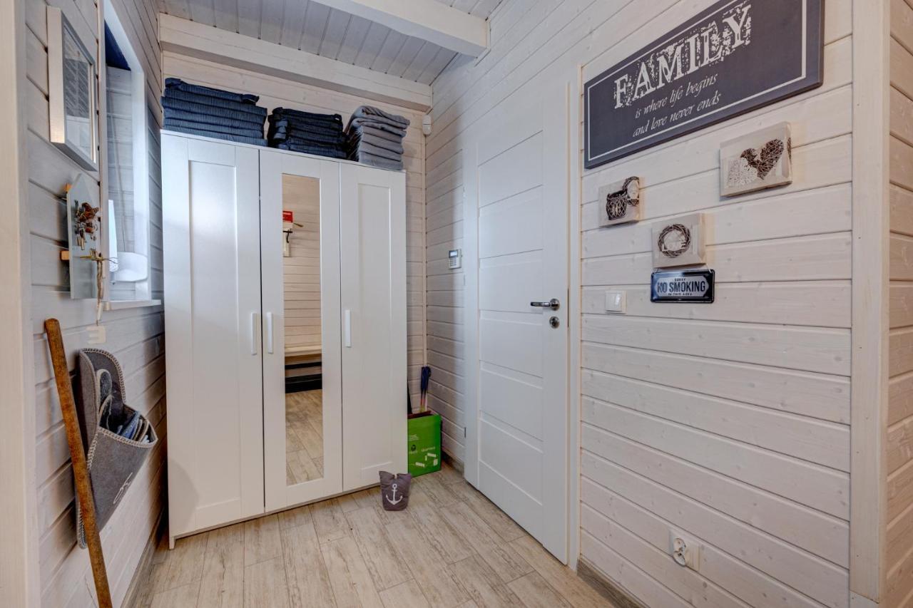 Dom Wakacyjny Baltic Home & Dom Baltic Home Garden Inn Zastan 외부 사진