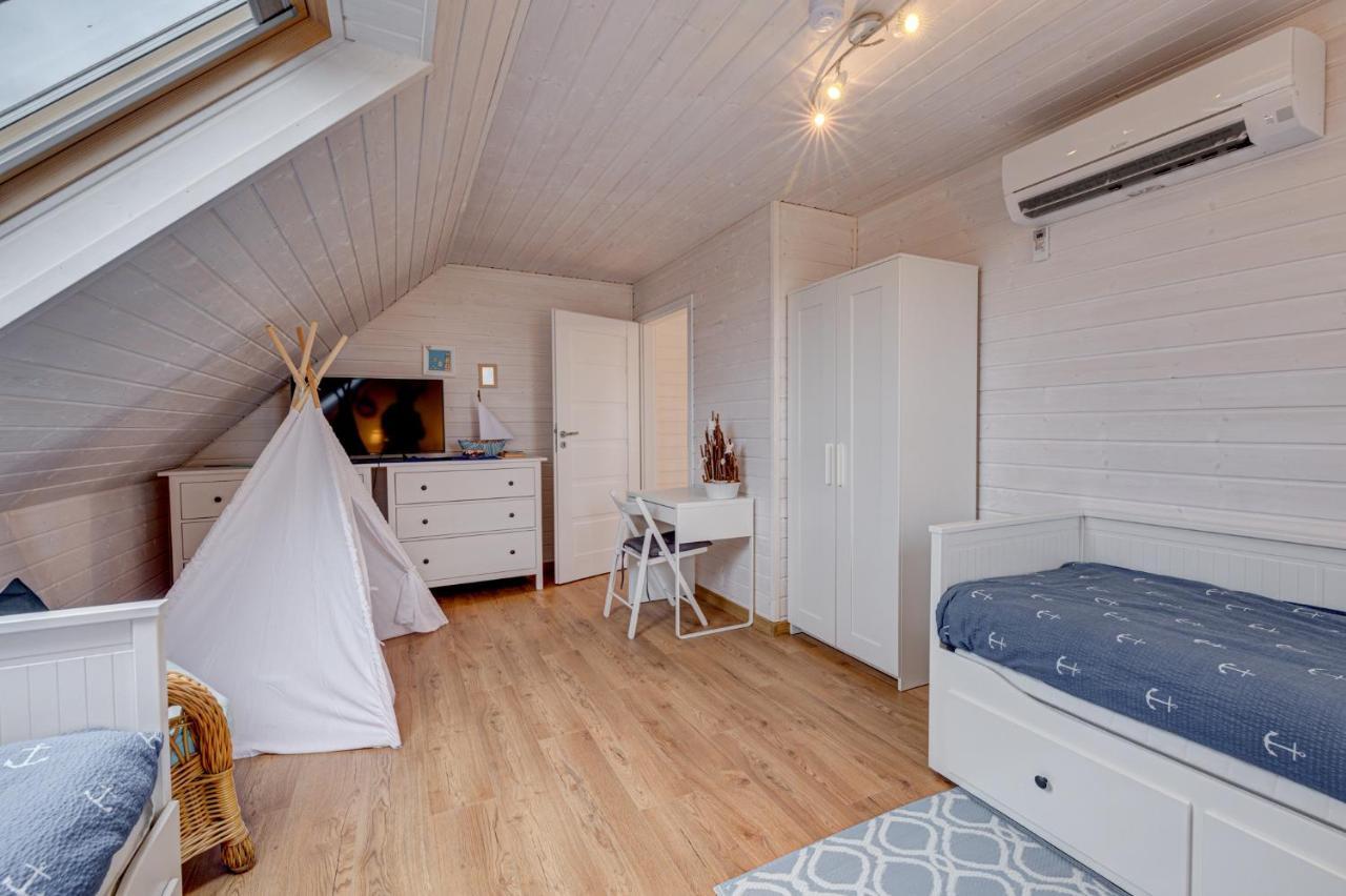 Dom Wakacyjny Baltic Home & Dom Baltic Home Garden Inn Zastan 외부 사진