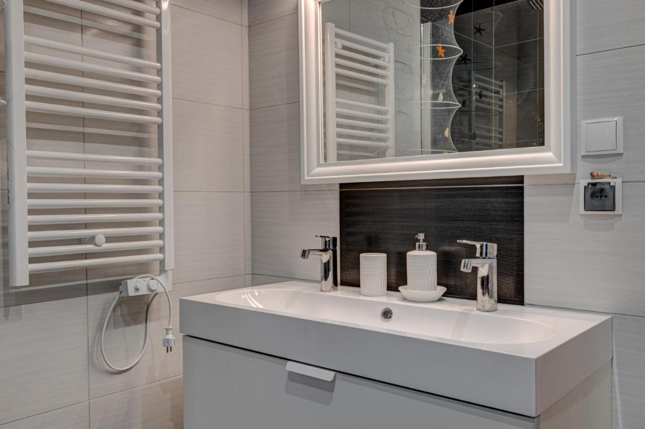 Dom Wakacyjny Baltic Home & Dom Baltic Home Garden Inn Zastan 외부 사진
